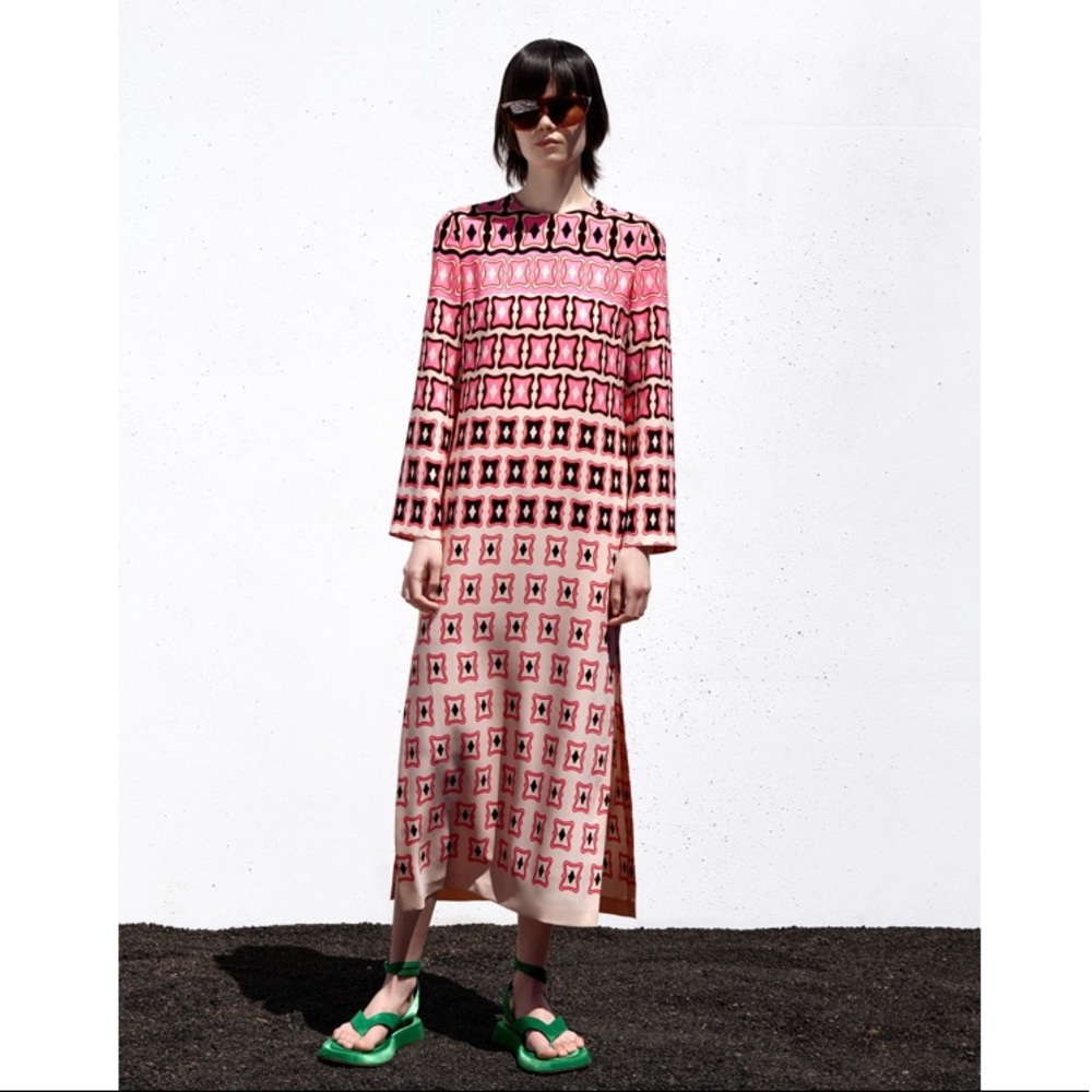 NWT - Zara Printed Midi Dress